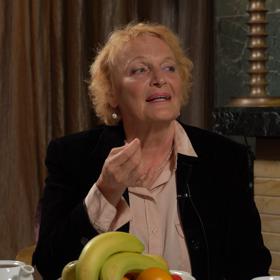 Regina Rázlová přijala pozvání Milušky Bittnerové do své talk show Na kafeečko.