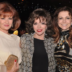 Joan Collins se nejvíce proslavila rolí mrchy Alexis ze seriálu Dynastie.