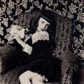 Cléo de Mérode začala navštěvovat taneční školu již v sedmi letech, o čtyři roky později ji čekalo vystoupení v Paříži. 