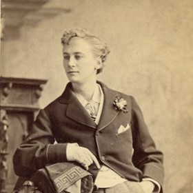 ...civilním jménem Ernest Boulton...