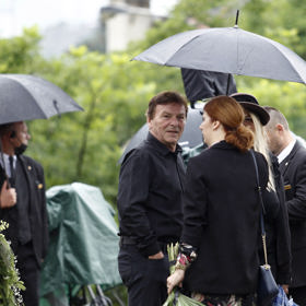 Jedním z prvních smutečních hostů byl herec Pavel Trávníček, princ z legendární pohádky Tři oříšky pro Popelku.