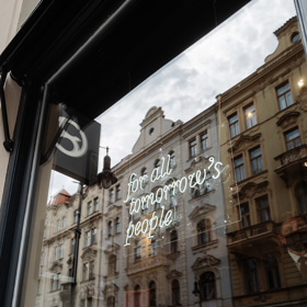 Proměňte ulici v přehlídkové molo. Pomůžou vám proslulé kočárky CYBEX