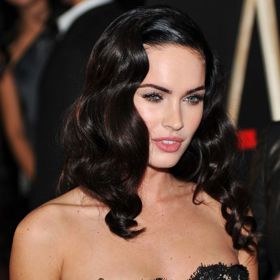 Megan Fox prý po sobě zapomíná splachovat. Upozornili ji na to i její přátelé.