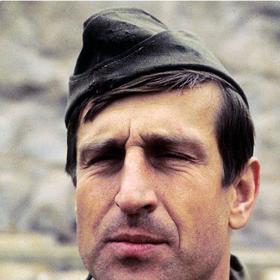 Václav Vydra prohlásil, že ve filmu Černí baroni je vše vymyšlené, včetně všech vtípků.