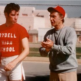 Štáb prý během natáčení spotřeboval až 100 000 žvýkaček.