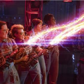 Krotitelé duchů: Krotitelé jsou zpět a v novém hávu. A prý mnohem strašidelnější, jak řekl herec Dan Aykroyd, kterého ve filmu uvidíme v roli taxikáře.