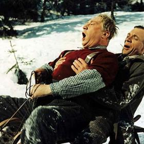 Anděl na horách: Revizor Gustav Anděl (Jaroslav Marvan) se tentokrát vypraví na zimní dovolenou do Tater, aby tam poznal nastávající svého syna Mirka.