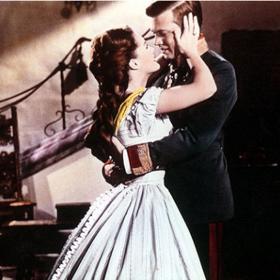 Romy Schneider si jako jediná ze všech hereček zahrála Sissi celkem čtyřikrát.