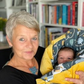 Maminka Veroniky Arichtevy s vnukem