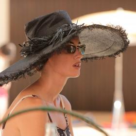 Natáčelo se v Monaku, Paříži, Janově i Bruselu.