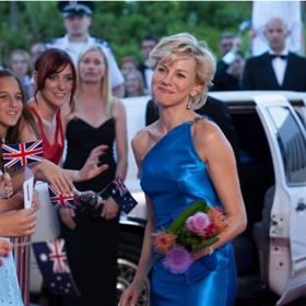 Filmaři museli Naomi Watts dlouho přemlouvat. Měla totiž strach z reakce synů princezny Dianiny.