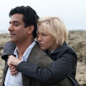 Tvůrci filmu čerpali z rozhovorů a dopisů princezny Diany. Nechyběly však ani konzultace s odborníky na britskou monarchii.