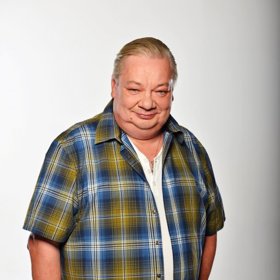 Norbert Lichý se v seriálu Dvojka na zabití objevuje jako vyšetřovatel Krátký. Rád jí a komentuje ženy kolem sebe.