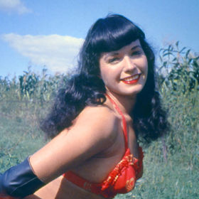 Bettie Page se chtěla stát úspěšnou herečkou...