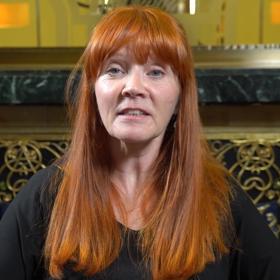 Pavlína Mourková přijala pozvání Miluše Bittnerové, aby v pořadu Moje máma zavzpomínala na svoje dětství.