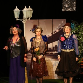 Pavlína Mourková ve hře Zlatý časy (Divadlo Radka Brzobohatého)