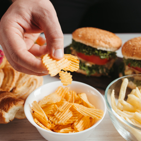 Průmyslově zpracované potraviny s vysokou glykemickou zátěží zpomalují metabolismus.