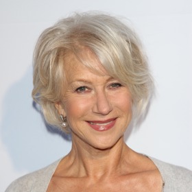 Jednou z výhod krátkých vlasů je, že nemusíte nosit příčesek, aby získaly na objemu. Tyto přirozeně splývající vlny jsou toho důkazem!