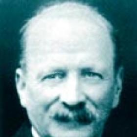 William Hope se proslavil údajnými fotkami duchů zemřelých osob.