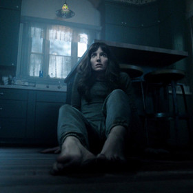 Zhoubné zlo mělo původně jít do kin v srpnu 2020, ale pandemie Covid-19 jej posunula o rok.