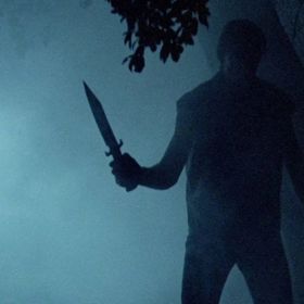 Zhoubné zlo nabídne i šokující dějový zvrat, za který by se nestyděl ani M. Night Shyamalan. 