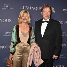 S Michaelem Brandonem jsou svoji už 33 let. Ač jsou každý úplně jiné povahy - ona precizní, přemýšlivá a držící se nohama na zemi, on spontánní, nepořádný a nepředvídatelný - pořád jim to klape.