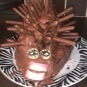 Zpackaný dort ježek.