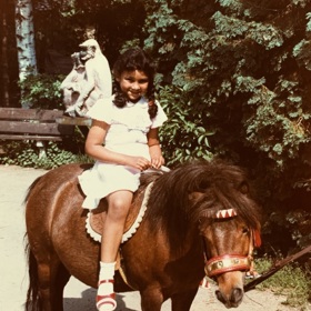 Lejla Abbasová z doby, kdy byla malá holka.