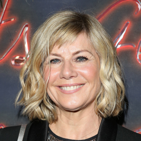 Glynis byste 65 let určitě nehádali. Takto se naposledy objevila na červeném koberci v roce 2019.