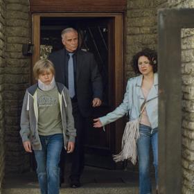 V epizodě Andílek napadne jeden hoch svou spolužačku nůžkami. Podobný případ se stal ve Vidnavě na Jesenicku.