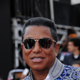 Jermaine La Juane Jackson (11. prosinec 1954) nebyl tak slavný jako Michael, přestože se prý významně podílel na největších hitech Jackson 5. V roce 1976 opustil kapelu, protože bratři podepsali smlouvu s konkurenční nahrávací společností CBS. Jermaine zůstal u Motown Records a k rodinnému podniku se vrátil až v roce 1984. Od začátku 70. let vydává také sólová alba.