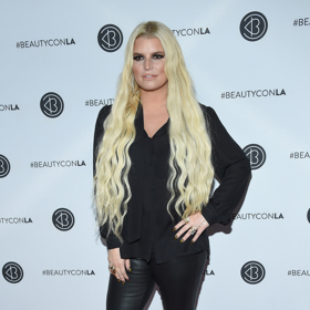 Jessica Simpson bojuje s nadváhou prakticky celý život. S jejím tělem zamávala i tři těhotenství. Na konci toho posledního v březnu 2019 vážila dokonce 110 kilo.