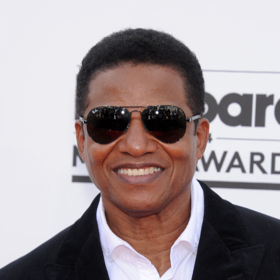 Sigmund Esco “Jackie” Jackson (4. května 1951) je nejstarší bratr Michaela Jacksona. I když se chtěl stát baseballovým hráčem, nakonec se podílel na založení slavné skupiny Jackson 5.