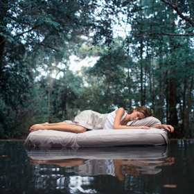 Neexistuje žádná univerzální měkkost matrace. Měli byste si najít matraci, která odpovídá vašemu typu postavy a stylu spánku.