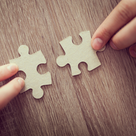 Dnes nejen že existují polygamní kultury, ale také polyamorní, tedy otevřené vztahy.