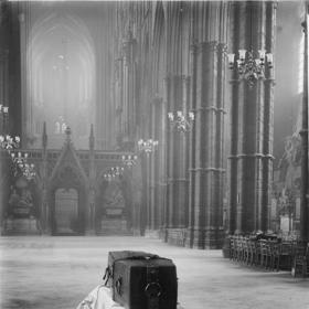 Rakev britského neznámého vojína ve Westminsterském opatství.