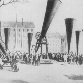 Ovládat počasí se lidstvo sice pokouší, ale chvíli to ještě potrvá.