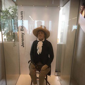 Chtěl si tím Jeremy Bentham zajistit nehynoucí slávu?