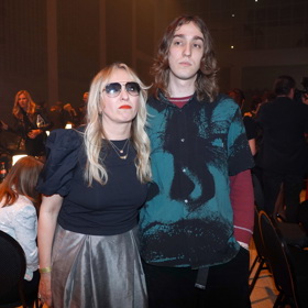 Kateřina se synem Davidem na letošním předávání cen Anděl. 