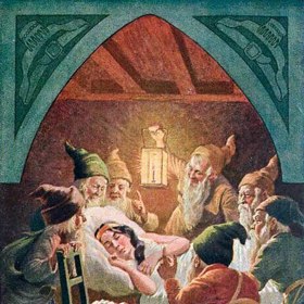 Sněhurku rozhodně neoživil princův magický polibek. Probudila se vlastně jen tak.