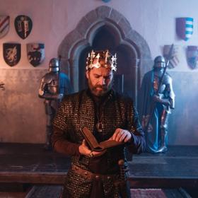 Magický jazyk používaný v pohádce Princezna zakletá v čase vychází z latinských výrazů. 