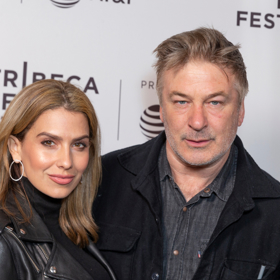 Alec Baldwin potkal svou druhou manželkou Hilarii v únoru 2011, o rok později následovala svatba.