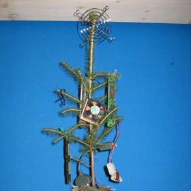 10 nejhorších vánočních stromečků, ze kterých by děti měly slzy na krajíčku!