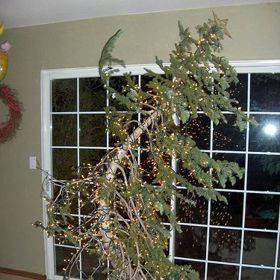 10 nejhorších vánočních stromečků, ze kterých by děti měly slzy na krajíčku!