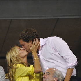 Svalnatého milence brzy vystřídal umělecky založený Vito Schnabel. Jejich líbačky na veřejnosti se staly téměř legendárními.