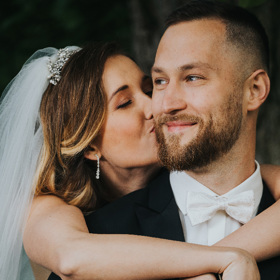 Protože Kadri žije střídavě v Česku a ve Švýcarsku, domluvili se s Andreou na vztahu na dálku. Klid a pohoda jim ovšem nevydržely navěky.