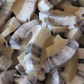 V Grónsku si o Vánocích dopřávají takzvaný maktak. Je to kůže kytovce s vrstvou podkožního tuku. 