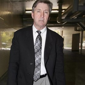 Jejich úhlavním nepřítelem je zpěvaččin otec James Spears, který až do letošního září spravoval nejen Britneyin majetek, ale i její soukromý život.