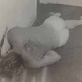 ...který ho posléze také zastřelil. 