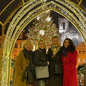 S Danou Batulkovou, Reginou Řandovou a Martinou Preissovou vyrazily také na pražské Staroměstské náměstí.